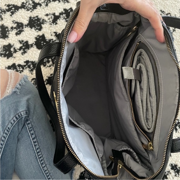 Freshly Picked small tote- Black - Picture 4 of 7